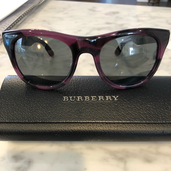 Burberry sunglasses - Picture 2 of 11
